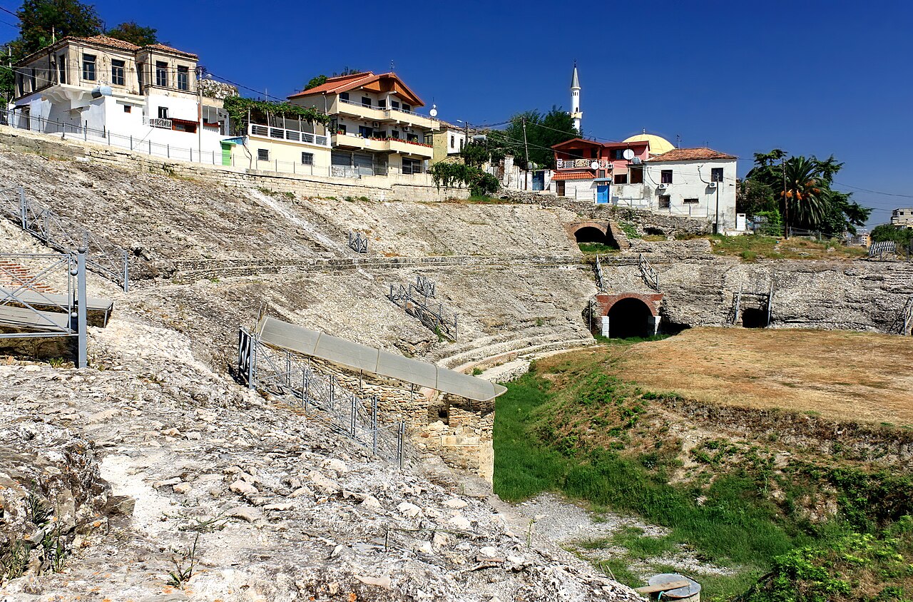 wycieczki-po-albanii-z-polskim-przewodnikiem-durres